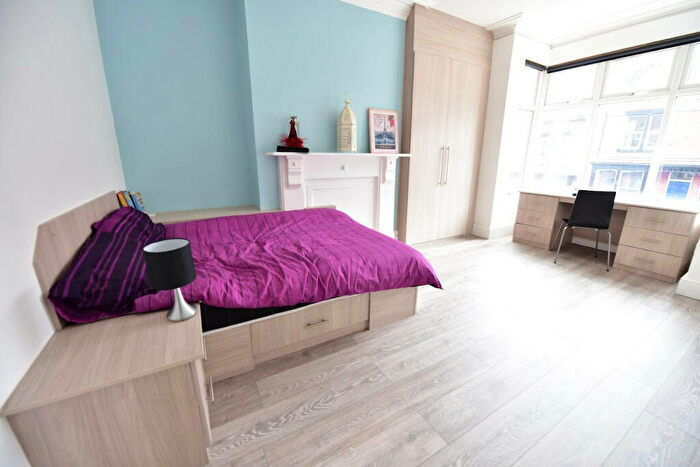 6 Bedroom Terraced House To Rent In Richmond Mount, Leeds, West Yorkshire, LS6