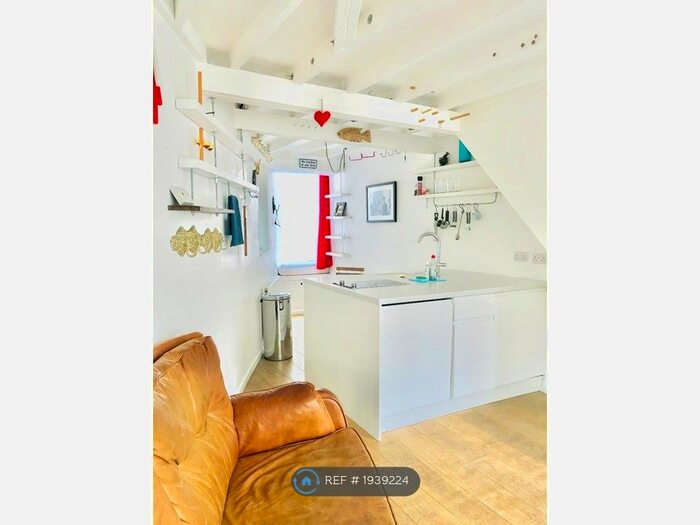 1 Bedroom Terraced House To Rent In Terminus Place, Brighton, BN1