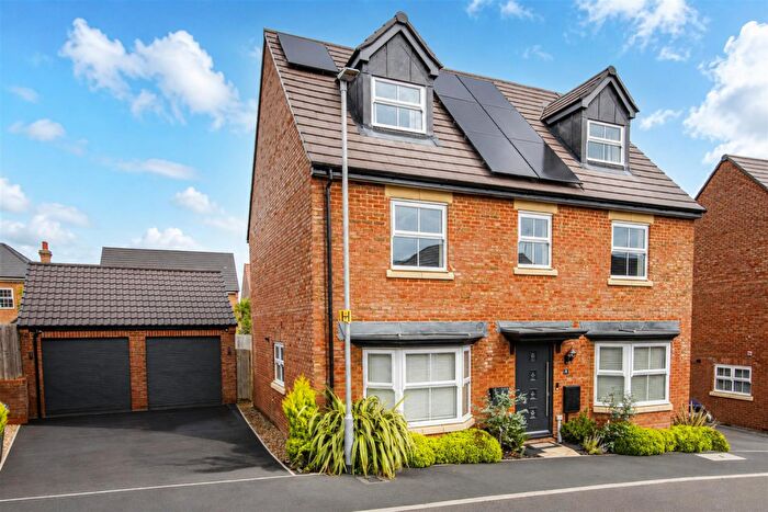 5 Bedroom Detached House For Sale In The Furrow, Market Harborough, LE16