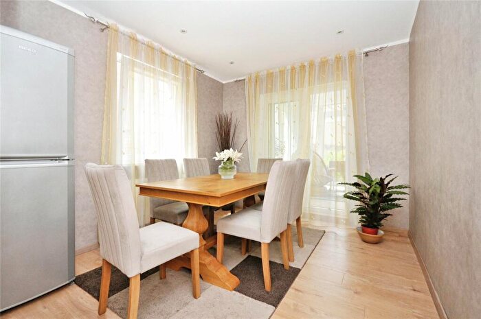 3 Bedroom End Of Terrace House For Sale In Campshill Road, London, SE13