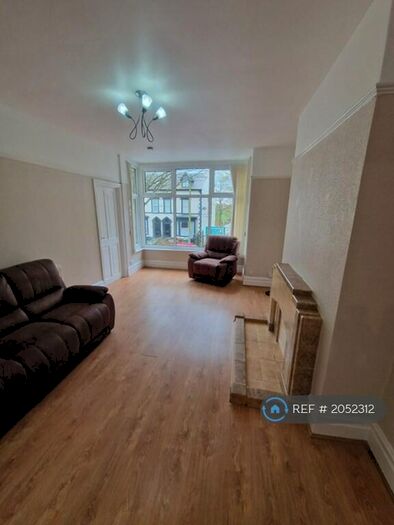 2 Bedroom Flat To Rent In Whitehedge Road, Liverpool, L19