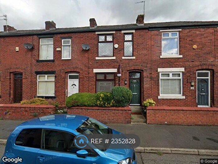 3 Bedroom Terraced House To Rent In Willbutts Lane, Rochdale, OL11