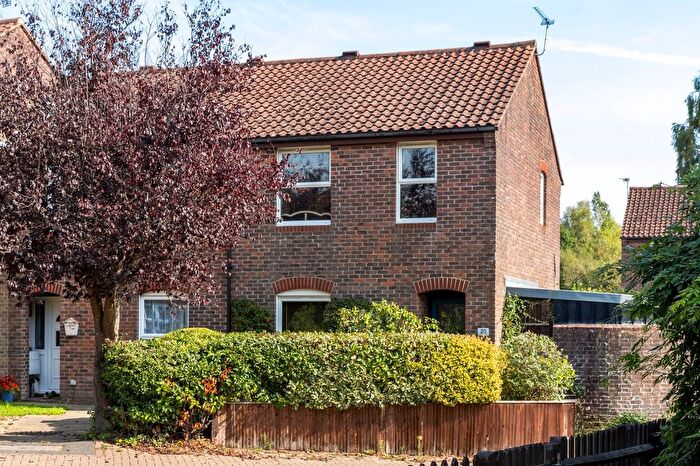 3 Bedroom End Terrace House For Sale In Cousins Way, Pulborough, RH20