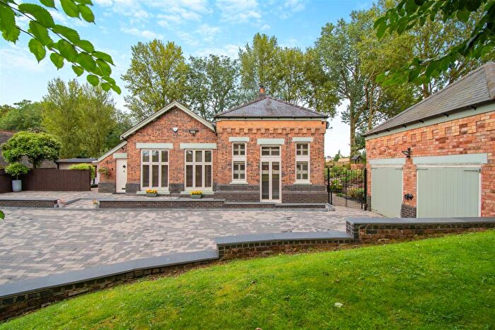 4 Bedroom Detached House For Sale In Green Lane, Birchley Heath, CV10