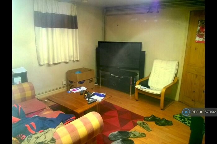 1 Bedroom Flat To Rent In Armitage Road, Huddersfield, HD4