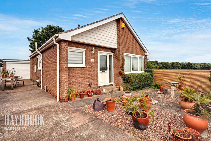 2 Bedroom Detached Bungalow For Sale In Lonsdale Avenue, Ardsley, S71