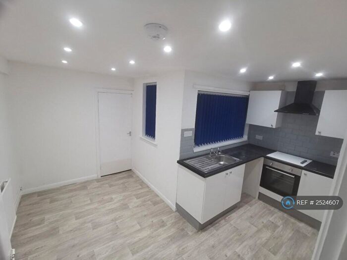 4 Bedroom Terraced House To Rent In Queens Park, Holyhead, LL65
