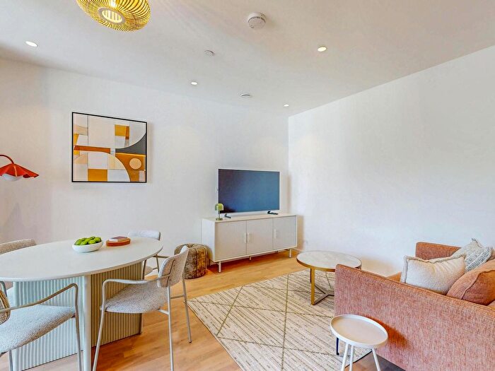 1 Bedroom Flat To Rent In Chalk Farm, NW3