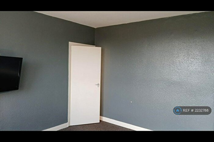 2 Bedroom Flat To Rent In Ardbeg Avenue, Kilmarnock, KA3