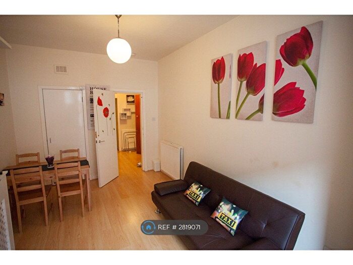 1 Bedroom Flat To Rent In Earl Street, Glasgow, G14