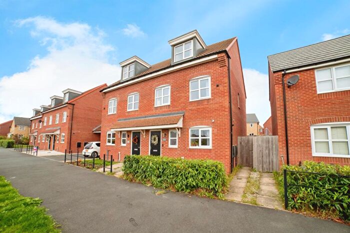 3 Bedroom Semi-Detached House For Sale In Foxglove Drive, Bolsover, Chesterfield, S44