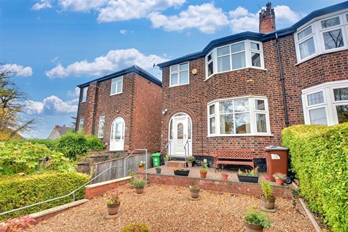5 Bedroom Semi Detached House For Sale In Watcombe Circus, Nottingham, NG5