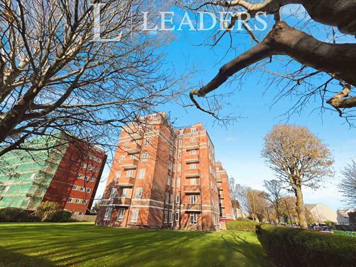 2 Bedroom Apartment To Rent In Rutland Court, BN3