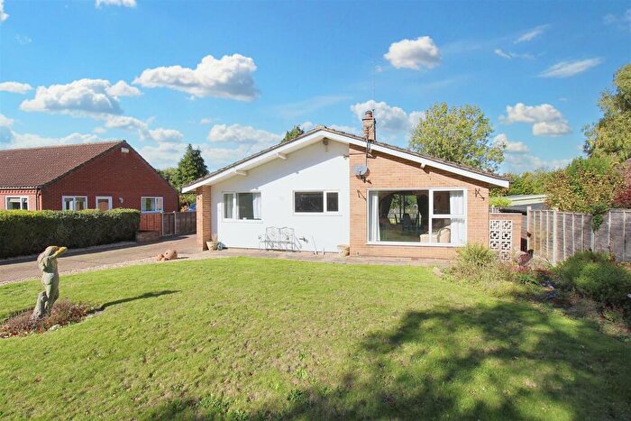 2 Bedroom Detached Bungalow For Sale In The Street, Erpingham, Norwich, NR11