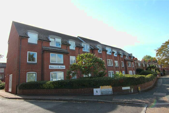 1 Bedroom Apartment To Rent In Goring Road, Goring-by-Sea, Worthing, West Sussex, BN12