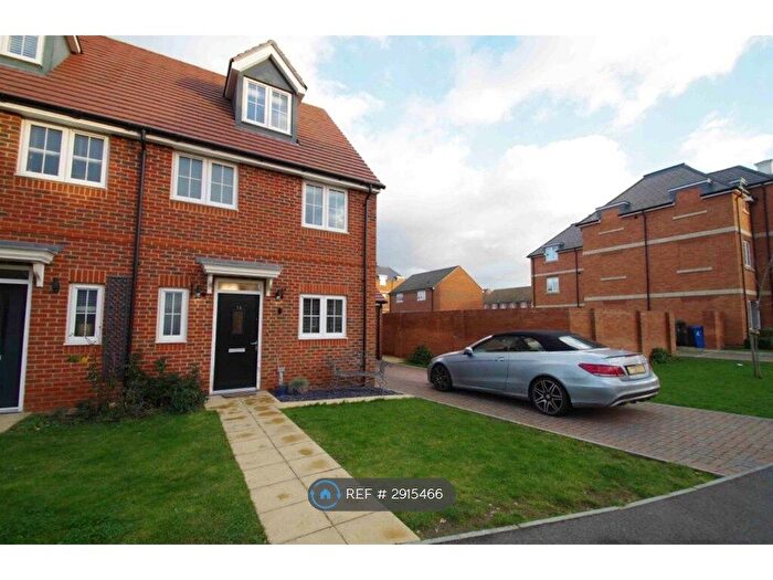 4 Bedroom Semi Detached House To Rent In Potash Mead, Benson, Wallingford, OX10