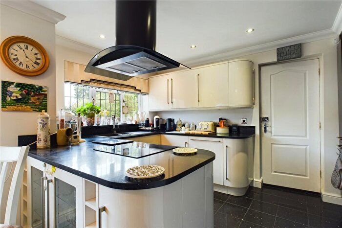 3 Bedroom Bungalow For Sale In Padworth, Reading, RG7