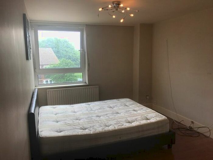 1 Bedroom Flat To Rent In Hannibal Road, Stepney Green/Whitechapel, E1