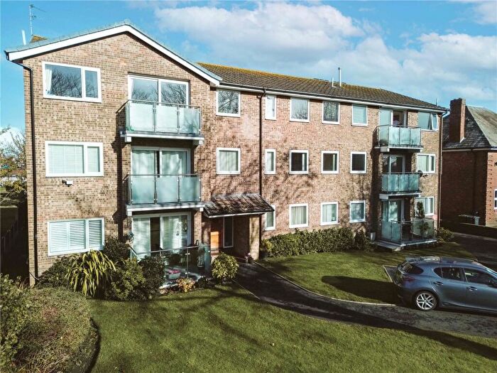 2 Bedroom Apartment For Sale In Shore Road, Ainsdale, Southport, Merseyside, PR8