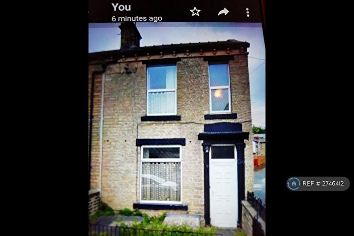 2 Bedroom End Of Terrace House To Rent In Victoria Street, Brighouse, HD6