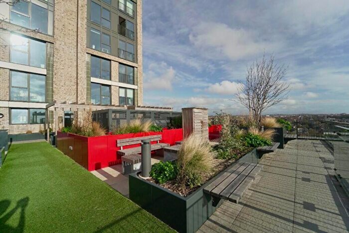 1 Bedroom Apartment To Rent In Apartment, Hove Gardens, BN3