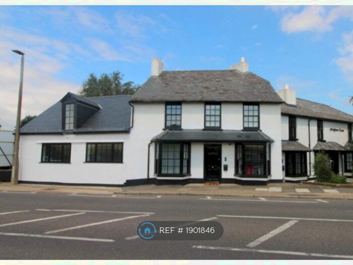 2 Bedroom Flat To Rent In St. Albans Road South Mimms, South Mimms, Potters Bar, EN6