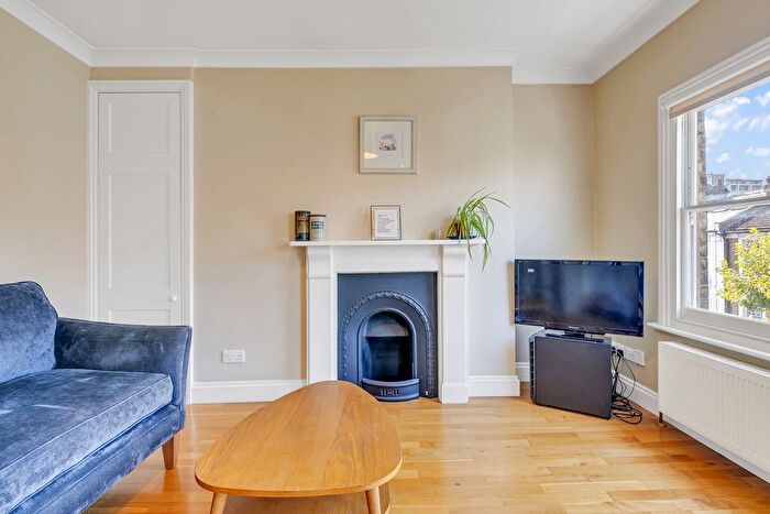 1 Bedroom Flat To Rent In Disraeli Road, Putney, SW15
