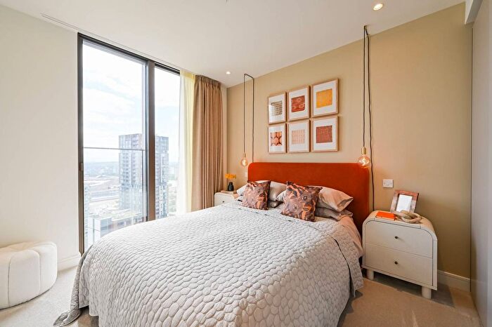 1 Bedroom Flat For Sale In South Quay Plaza, Canary Wharf, E14
