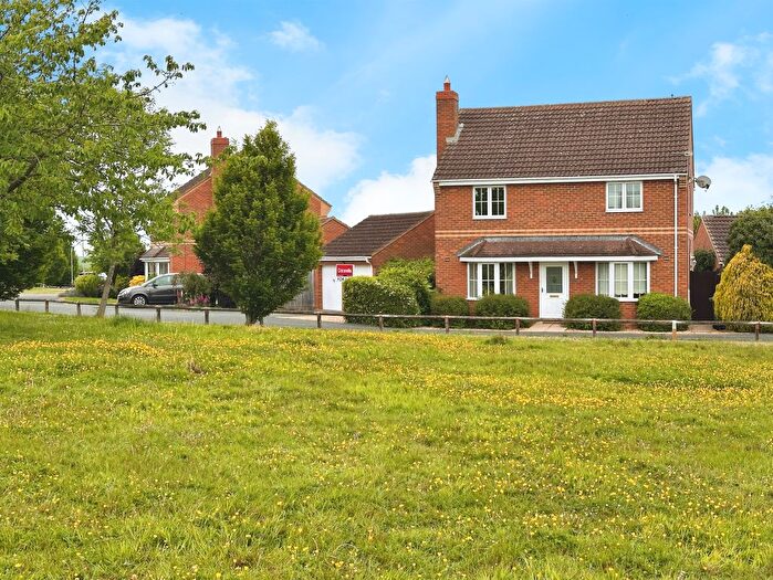 4 Bedroom Detached House For Sale In Docwra Road, Papworth Everard, Cambridge, CB23
