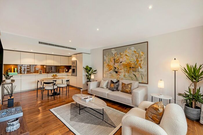 2 Bedroom Flat To Rent In Bolsover Street, London, W1W