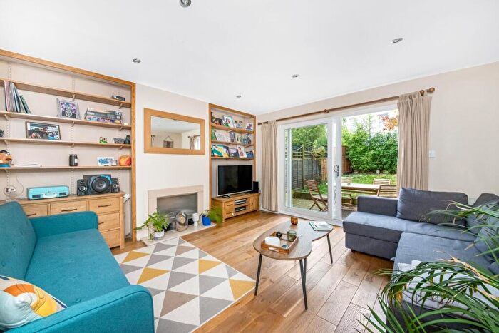 4 Bedroom Semi-Detached House To Rent In Harold Road, Crystal Palace, London, SE19