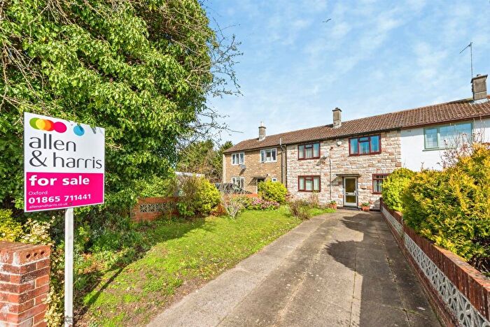 3 Bedroom Terraced House For Sale In Kersington Crescent, Oxford, OX4