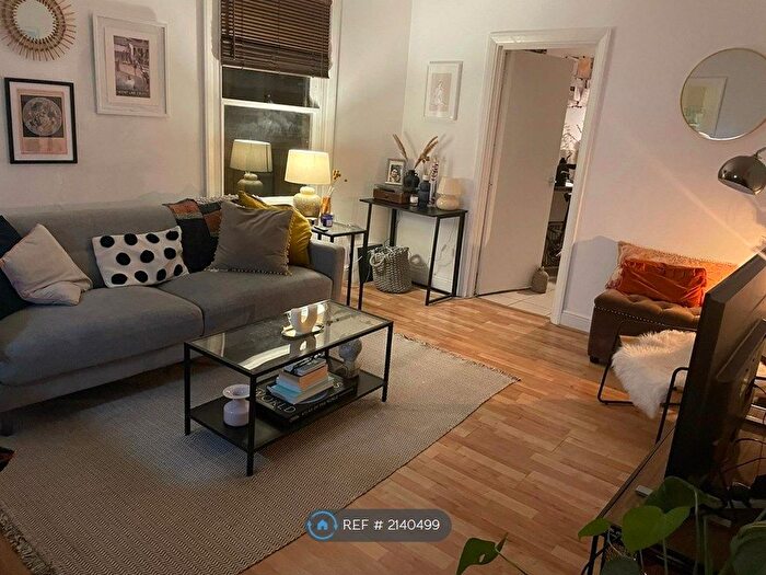 1 Bedroom Flat To Rent In Evering Road, London, N16