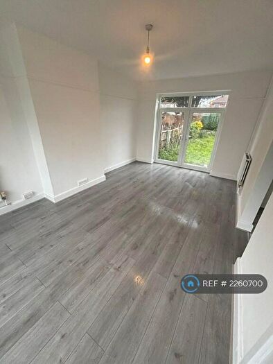 3 Bedroom Semi-Detached House To Rent In Armscot Close, Liverpool, L25