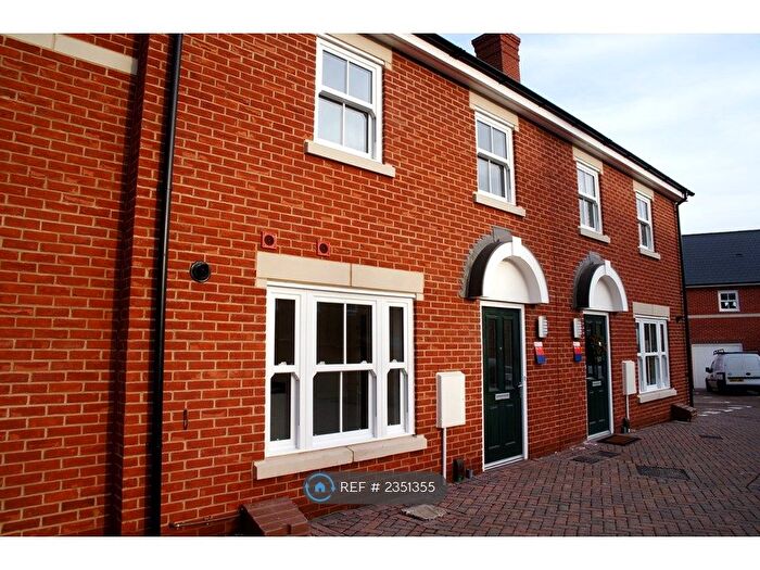 3 Bedroom Semi-Detached House To Rent In Colonel Way, Colchester, CO2
