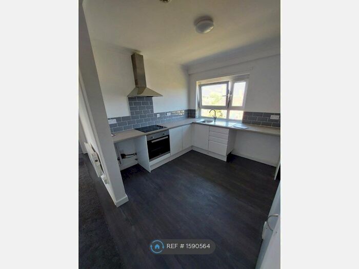 2 Bedroom Flat To Rent In Roseberry Place, Hamilton, ML3