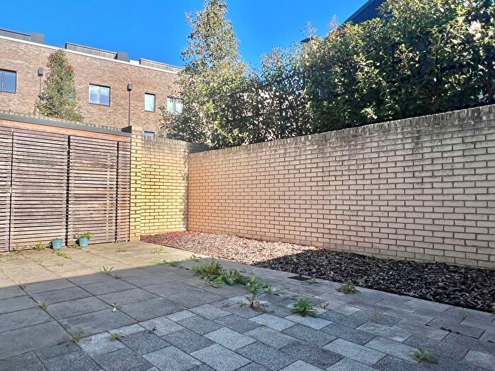 3 Bedroom Flat To Rent In Coopers Lane, London, E20