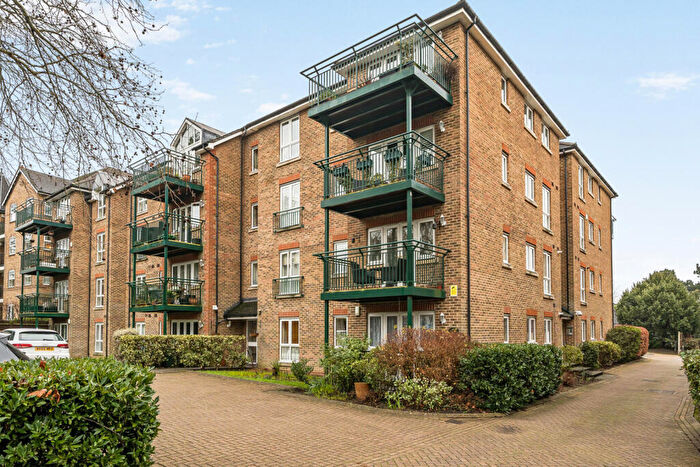 2 Bedroom Apartment For Sale In Copers Cope Road, Beckenham, BR3