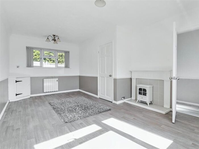 2 Bedroom Terraced Bungalow For Sale In Richmond Close, Lyng, Norwich, NR9