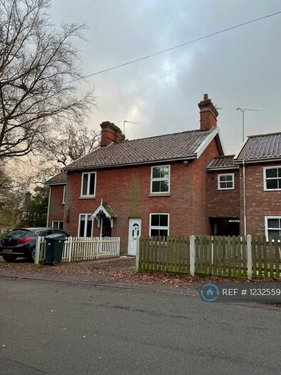 2 Bedroom Terraced House To Rent In Long Road, Norwich, NR14