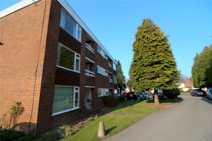 2 Bedroom Flat To Rent In Croftleigh Gardens, Kingslea Road, Solihull, West Midlands, B91