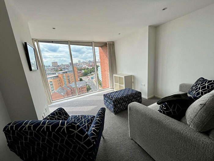 2 Bedroom Apartment To Rent In Trinity One, East Street, Leeds, LS9