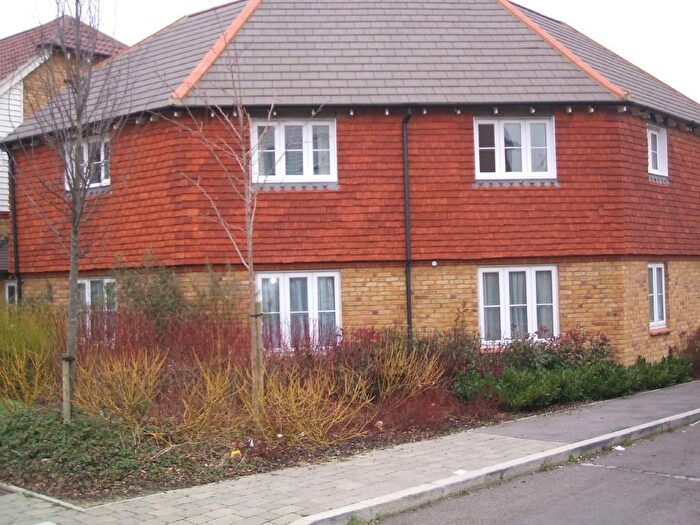 2 Bedroom Flat To Rent In Greyhound Chase, Singleton, Ashford, TN23