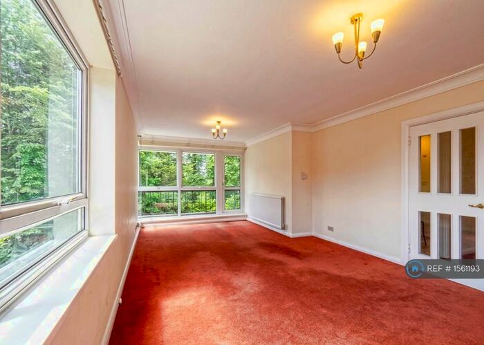 2 Bedroom Flat To Rent In Greenacres, London, N3