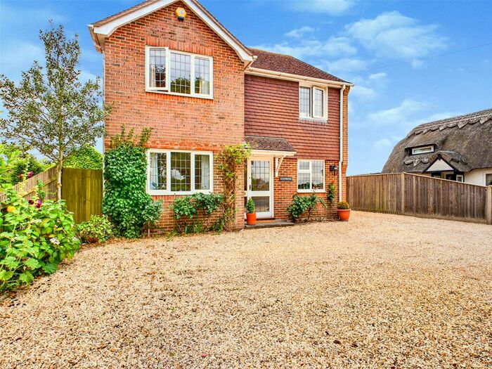 4 Bedroom Detached House For Sale In Theale Road, Burghfield, Reading, Berkshire, RG30