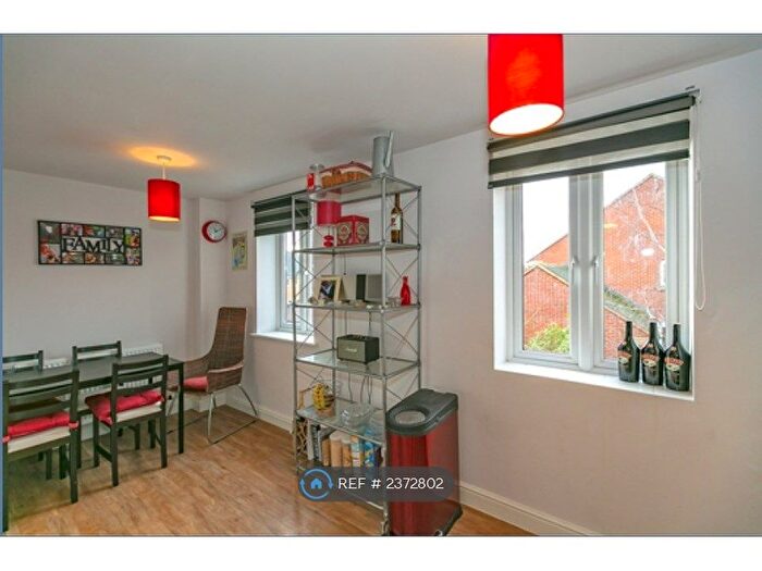 4 Bedroom Semi-Detached House To Rent In Warwick Avenue, Broughton, Milton Keynes, MK10
