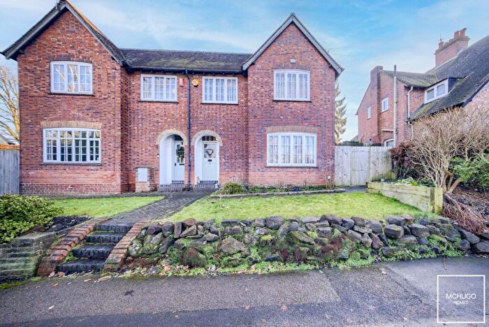 3 Bedroom Semi-Detached House For Sale In Moor Pool Avenue, Birmingham, B17