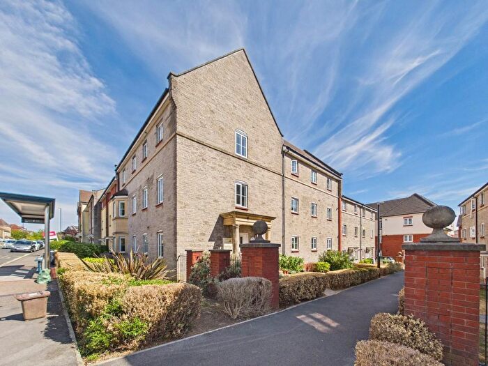 2 Bedroom Flat For Sale In Mallard Close, Bristol, BS5