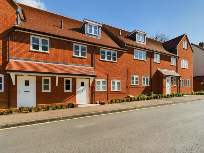 1 Bedroom Flat To Rent In Wratten Road East, Hitchin, SG5