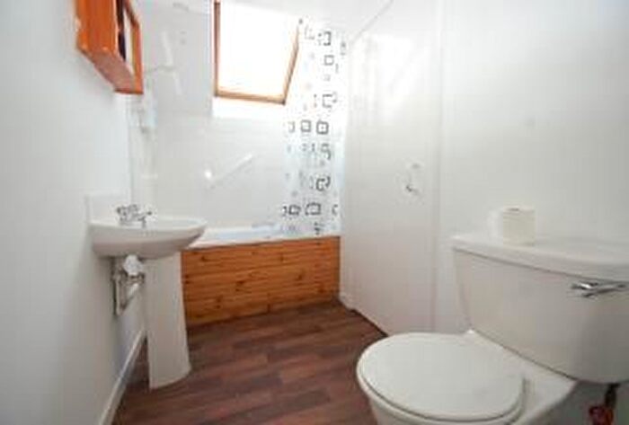 2 Bedroom Flat To Rent In Alfred Street, Dunoon, Argyll And Bute, PA23